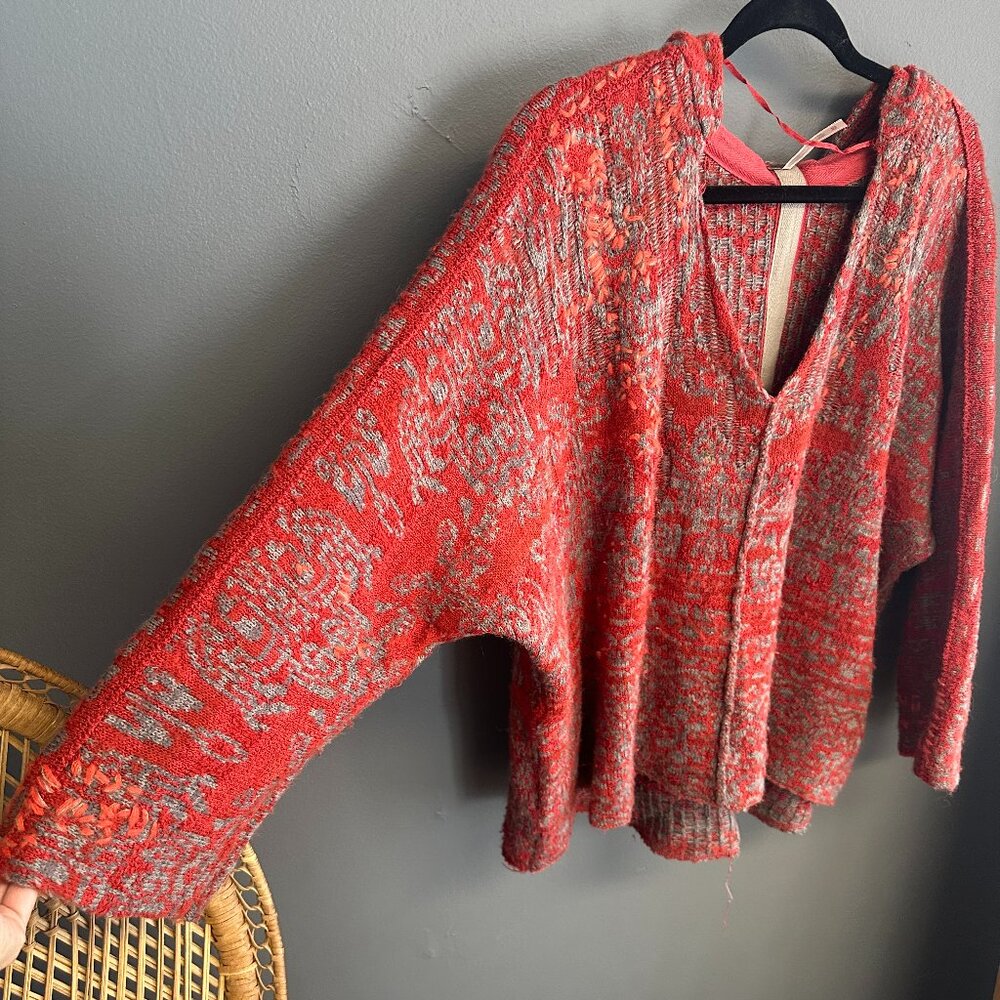 Free People Raggy Hoodie Sweater Womens Sz Medium Red Oversized Boho V-Neck Top - Picture 2 of 7